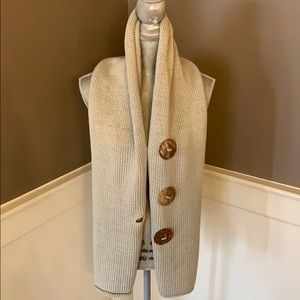 Pure HANDKNIT Scarf Light Gray, brand new.